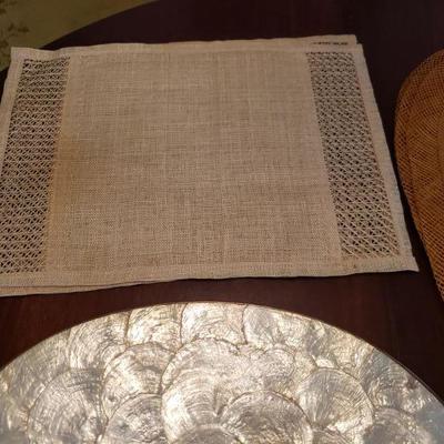 LOT 546: Mid Century Placemats and Tea Towel Lot