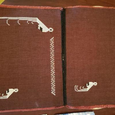 LOT 546: Mid Century Placemats and Tea Towel Lot