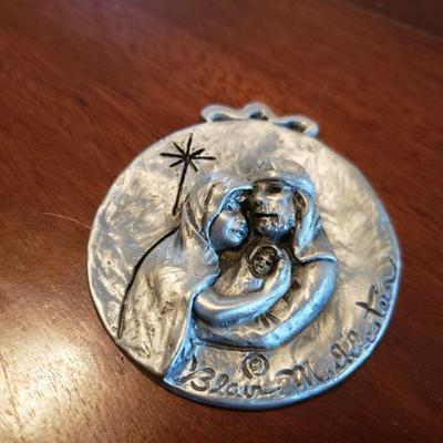 Lot 547: Pewter Muhiestein Studios Ornament
