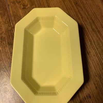 Independence Ironstone Serving bowl in Daffodil Yellow