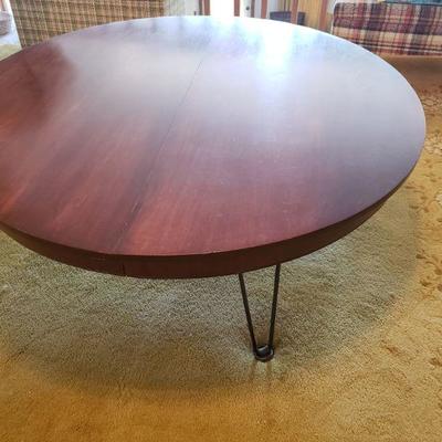 Lot 562: Mid Century Coffee Table (48" Ã— 16.5")