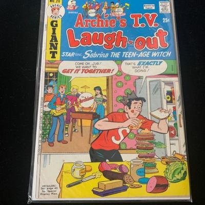 Lot: 14 Archie Series Comics: No. 20    AUG