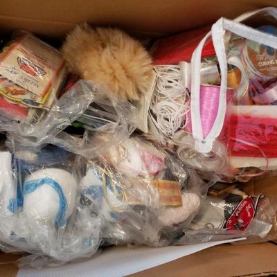 Lot 576: LARGE Sewing Notions Lot