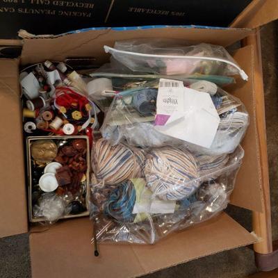 Lot 576: LARGE Sewing Notions Lot
