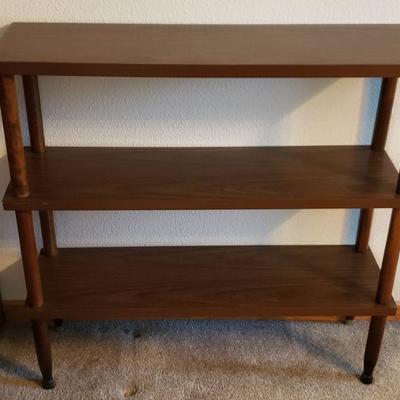Lot 581: Mid Century Shelf