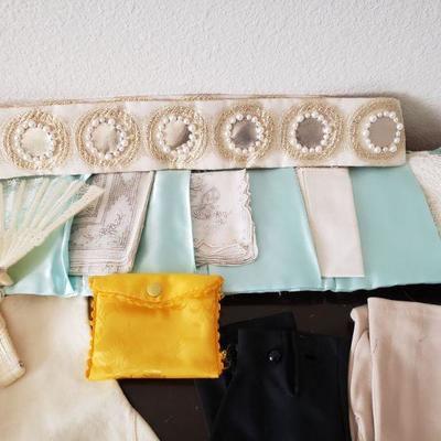 Lot 585: Vintage Gloves, Belt, Fans & Hankies