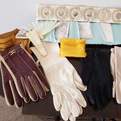 Lot 585: Vintage Gloves, Belt, Fans & Hankies