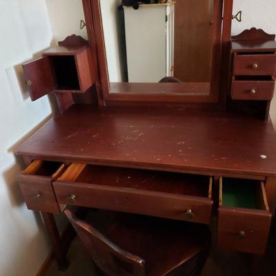 Lot 599: Antique Vanity with Chair