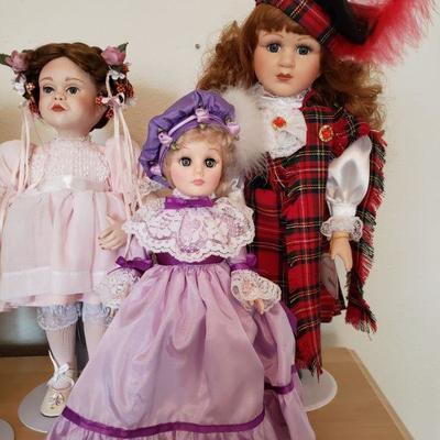 Lot 603: Vintage Doll Lot