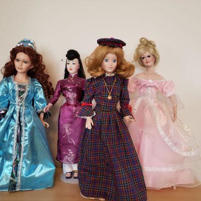 Lot 606: Vintage Doll Lot