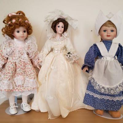 Lot 607: Vintage Doll Lot