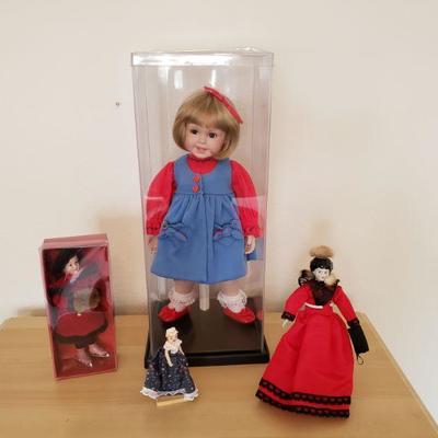 Lot 610: Vintage Doll Lot 