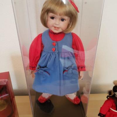 Lot 610: Vintage Doll Lot 