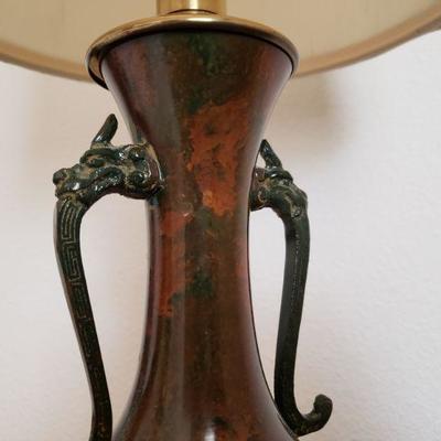 Lot 613: Vintage Asian Dragon Urn Lamp