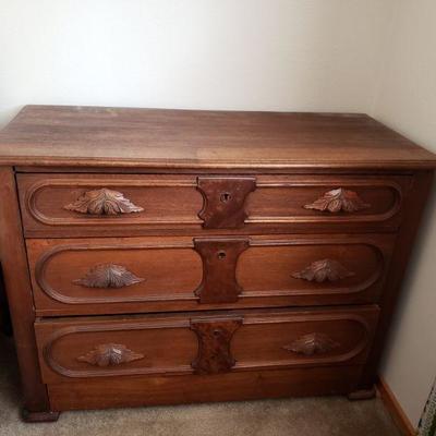 Lot 614: Antique Walnut Dresser (41.5" Ã— 18" Ã— 31.5")