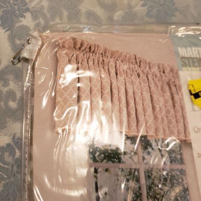 Lot 628: New in Package Martha Stewart Drapes