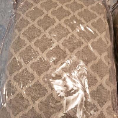 Lot 628: New in Package Martha Stewart Drapes