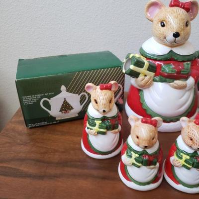 Lot 630: Vintage Christmas Lot