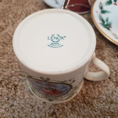 Lot 631: Lenox, Mikasa & Fitz and Floyd Christmas Lot