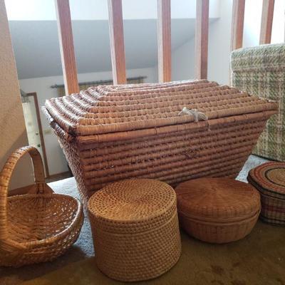 Lot 632: Vintage Baskets 