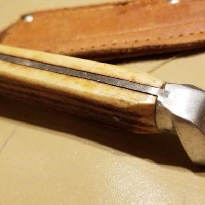 LOT #633: Vintage Hunting Knife by SUNBRITE Japan w/ Sheath