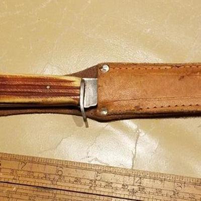 LOT #633: Vintage Hunting Knife by SUNBRITE Japan w/ Sheath