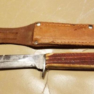 LOT #633: Vintage Hunting Knife by SUNBRITE Japan w/ Sheath