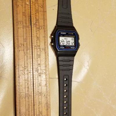 LOT #638: Vintage Casio Wristwatch TESTS A+