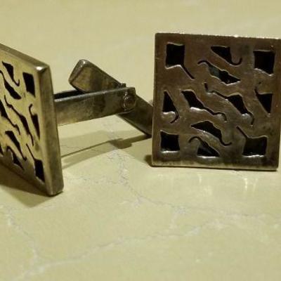 LOT #640: Mid Century Modern 925 Sterling Silver Cufflinks