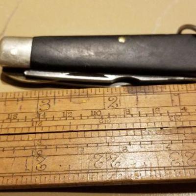 LOT #642: (2) Vintage Pocketknives including Cub Scout Selection