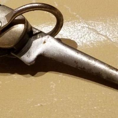 LOT #642: (2) Vintage Pocketknives including Cub Scout Selection