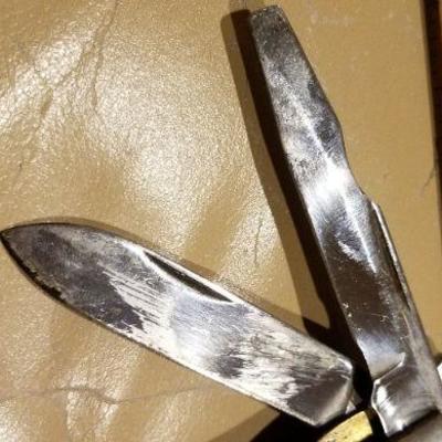 LOT #643: Vintage Pocketknife Brown Handle