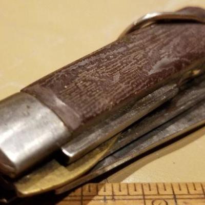 LOT #643: Vintage Pocketknife Brown Handle