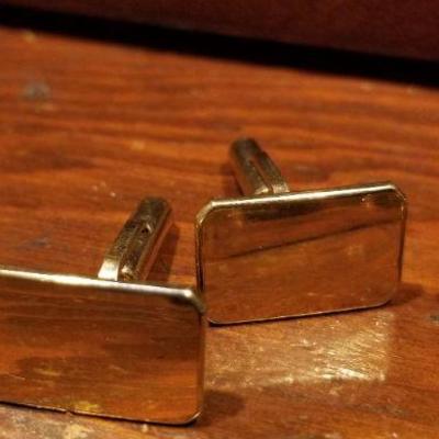 LOT #649: Men's Cufflink and Tie Bar Gold/Black Dress Set