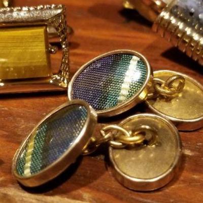 LOT #650: Mixed Men's Dress Cufflinks and Tie Bar