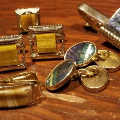 LOT #650: Mixed Men's Dress Cufflinks and Tie Bar