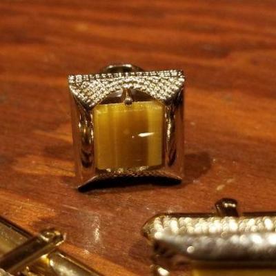LOT #650: Mixed Men's Dress Cufflinks and Tie Bar