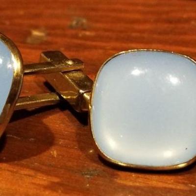 LOT #652: Men's Blue Stone and Silver Dress Set