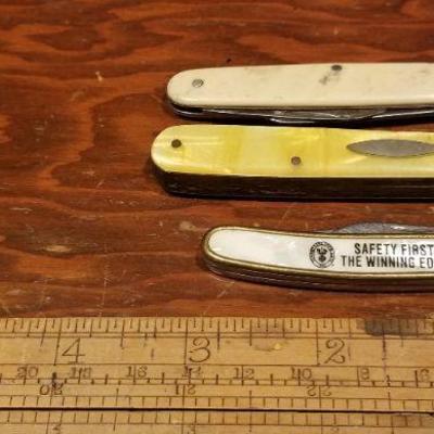 LOT #653: Set of (3) Vintage Pocketkives