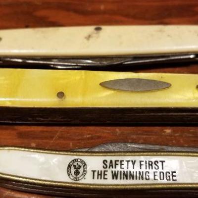 LOT #653: Set of (3) Vintage Pocketkives
