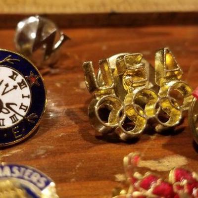 LOT #654: Huge Assortment of Shirt Pins and Tie Pins