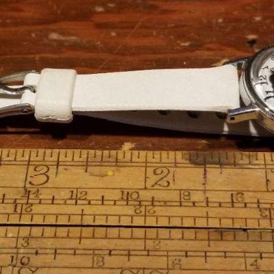 LOT #663: Vintage 1952 TIMEX Lucy Manual Wind CHARLIE BROWN Girls Watch TESTS A+