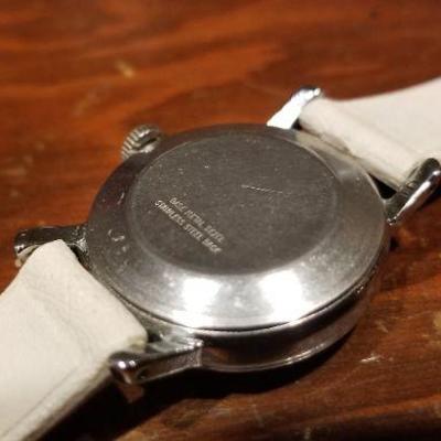 LOT #663: Vintage 1952 TIMEX Lucy Manual Wind CHARLIE BROWN Girls Watch TESTS A+