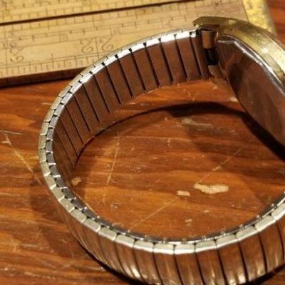 LOT #664: Vintage TISSOT Automatic Gold Filled Dress Watch TESTS A+