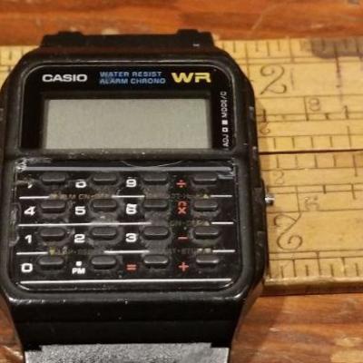 LOT #665: Group of Assorted Watches (only Silver one is running)