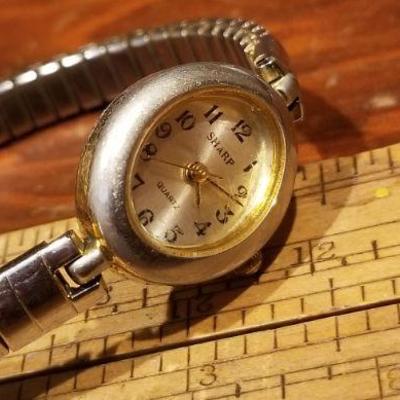 LOT #665: Group of Assorted Watches (only Silver one is running)
