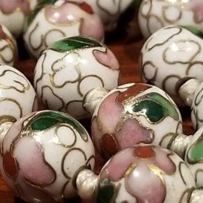 LOT #670: Vintage Japanese Cloisonne Beads