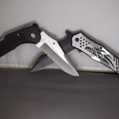 2 Lock Blade Knives  65