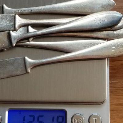 LOT #690: Set of (6) Vintage Sterling Silver Butter Knives 