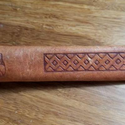 LOT #697; Vintage Fishing Knife w/ Sheath